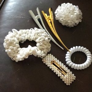 Hair Accessories 5 items for $20❤️